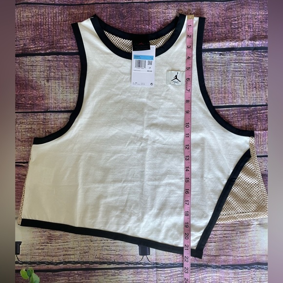 🚨🚨JORDAN TOP $40🚨🚨 - Picture 5 of 12